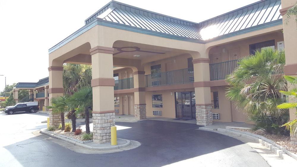 Super 8 By Wyndham Byron/South Macon Otel Dış mekan fotoğraf