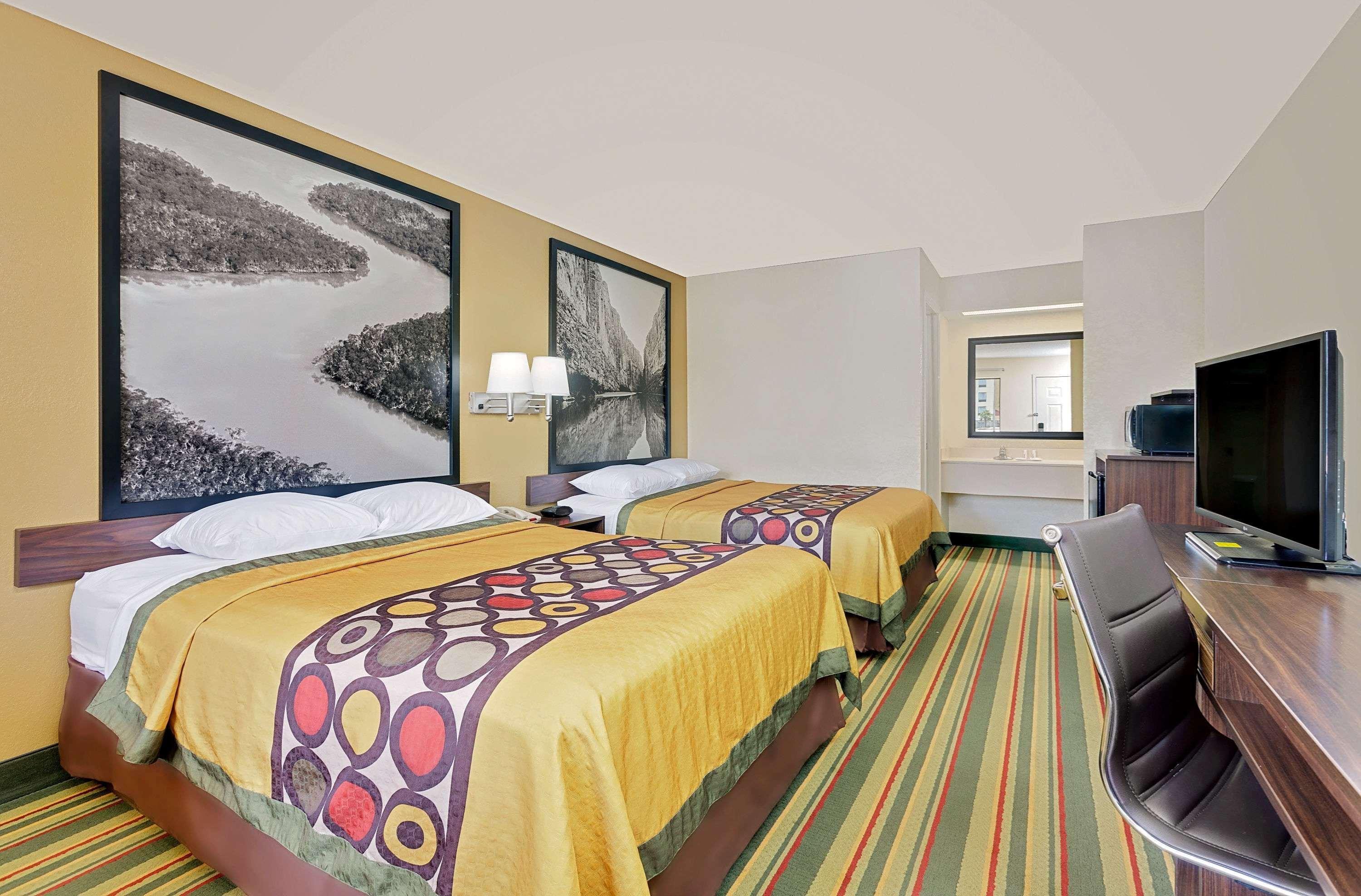 Super 8 By Wyndham Byron/South Macon Otel Dış mekan fotoğraf