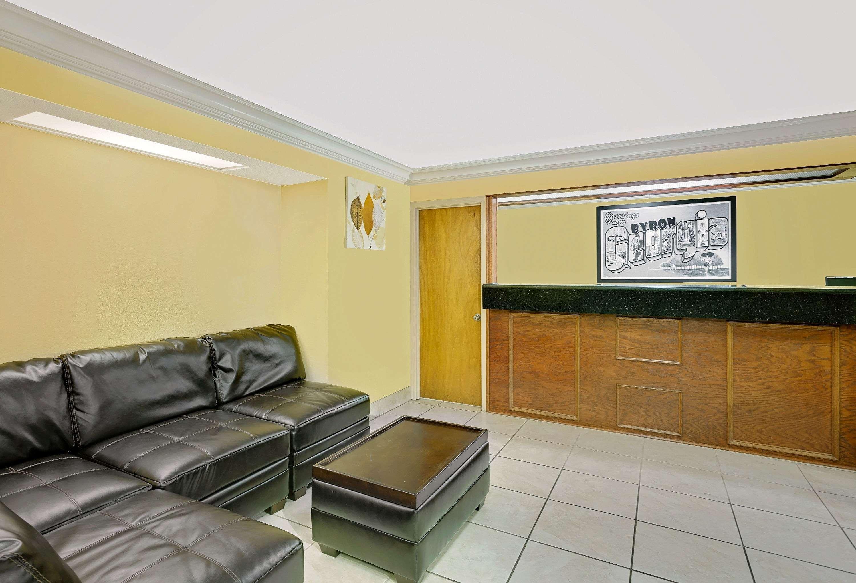 Super 8 By Wyndham Byron/South Macon Otel Dış mekan fotoğraf