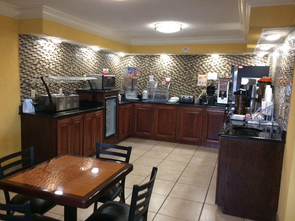 Super 8 By Wyndham Byron/South Macon Otel Dış mekan fotoğraf