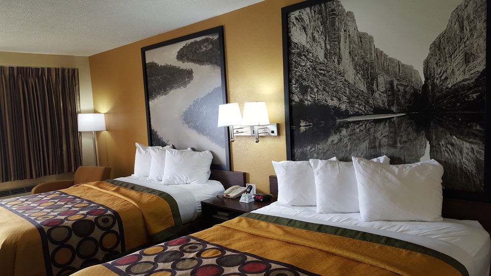 Super 8 By Wyndham Byron/South Macon Otel Dış mekan fotoğraf